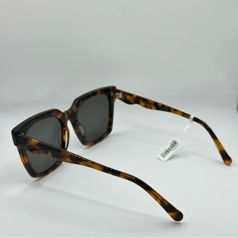 Banana Republic Sunglasses Women’s Brown Tortoise Oversized NWT